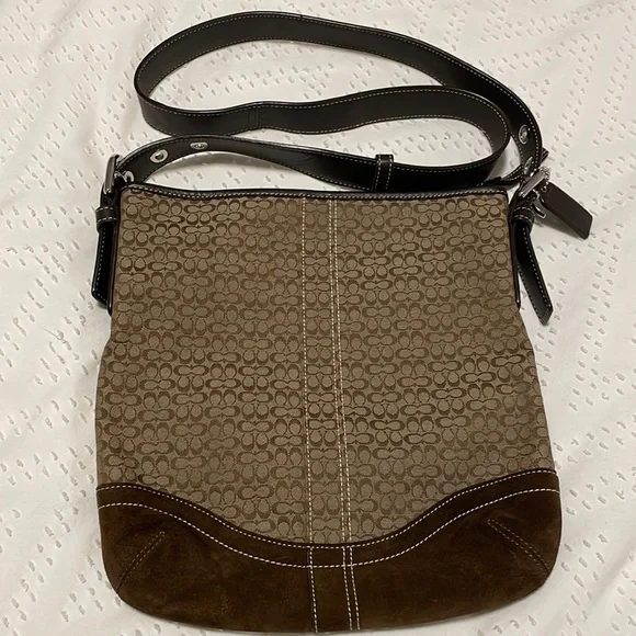 Coach Bag - Picture 1 of 7